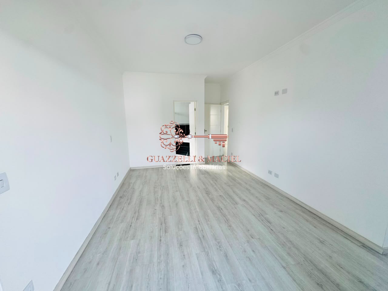 Condomínio em LOTEAMENTO VILLA DI ROMA, SÃO ROQUE - Casa em Condomínio de Luxo para Locação em São Roque-SP  3 Quartos, 1 Suíte, 2 Salas, 4 Banheiros, 4 Vagas, 200m² - Foto 12