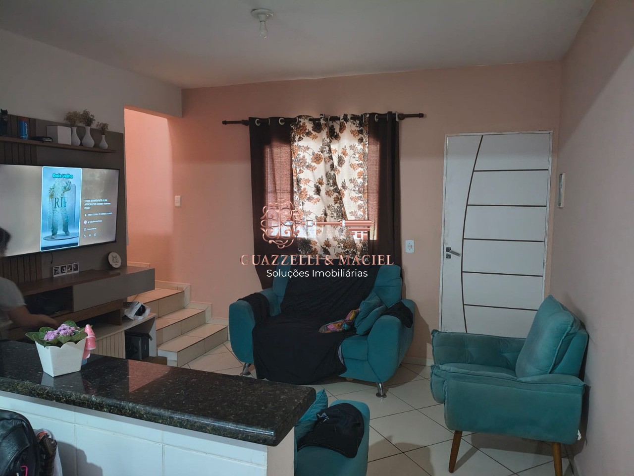 Casa em Reneville, MAIRINQUE - Imperdível: Casa à venda em Mairinque-SP, bairro Reneville com 2 quartos, 1 sala, 1 banheiro, 2 vagas de garagem. - Foto 2