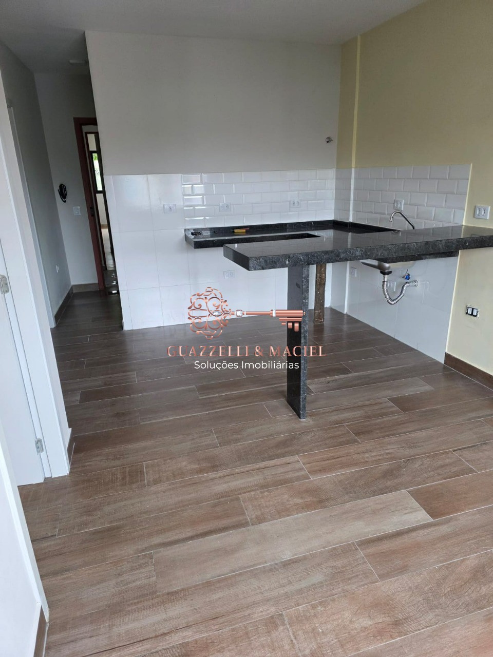 Apartamento em CENTRO, SÃO ROQUE - Aluguel de Apartamento no Centro de São Roque-SP: 2 quartos, 1 sala, 1 banheiro e 50m² de área!