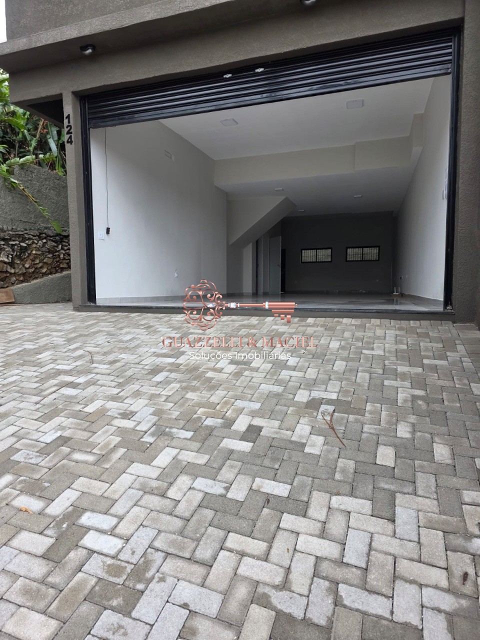 salao em CENTRO, SÃO ROQUE - Salão Comercial para Locação no Centro de São Roque-SP: 1 sala, 2 banheiros, 3 vagas de garagem, 100m² de área. Venha conferir! - Foto 1