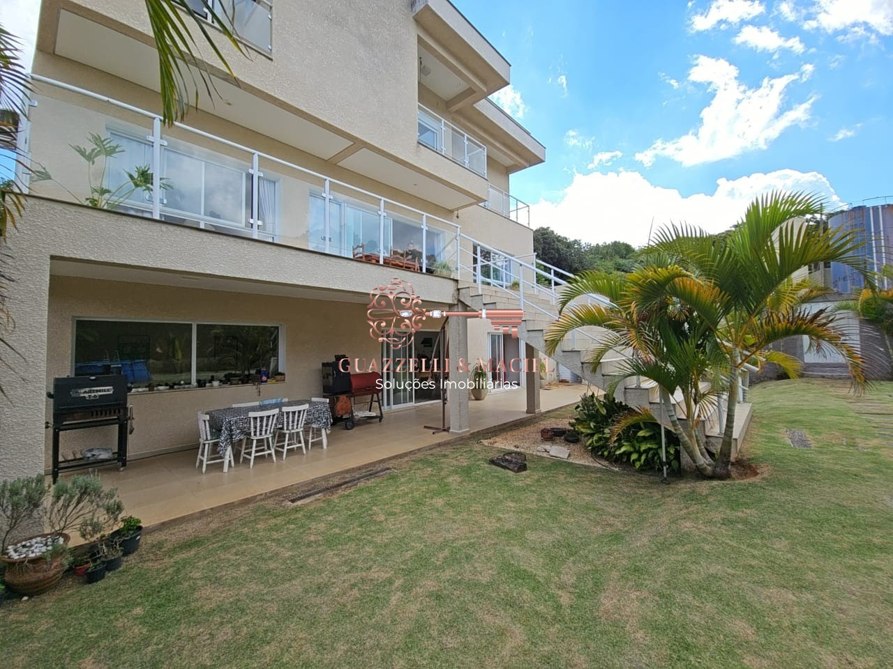 Condomínio em JARDIM VILLAÇA, SÃO ROQUE - Casa de Luxo em Condomínio à Venda em São Roque-SP: 3 Quartos, 3 Suítes, 2 Salas, 5 Banheiros, 6 Vagas, 440,00 m².
