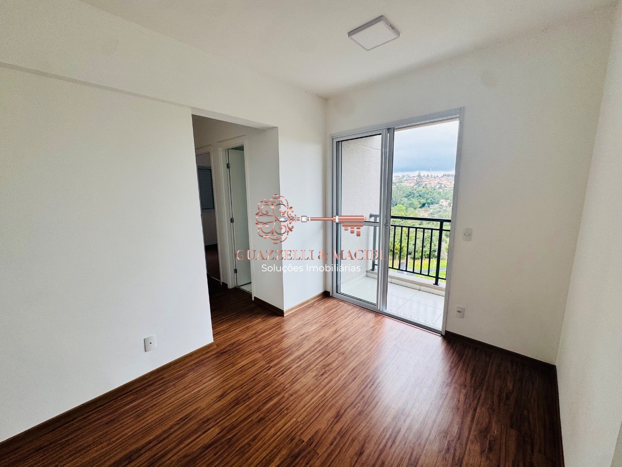 Apartamento em Trigal, MAIRINQUE - Apartamento para locação em Mairinque-SP, bairro Trigal: 2 quartos, 1 suíte, 2 salas, 2 banheiros, 1 vaga, 62 m².