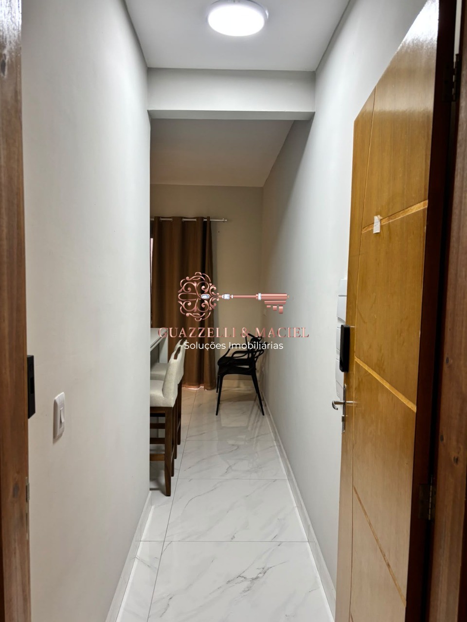 Apartamento em JARDIM MENY, SÃO ROQUE - Apartamento mobiliado à venda em São Roque-SP, Jardim Meny: 1 quarto, 1 suíte, 1 vaga, 35m². Imperdível oportunidade!