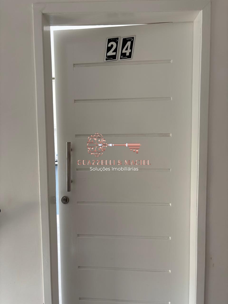 Apartamento em JARDIM GUAÇU, SÃO ROQUE - Venda de Apartamento Impecável em São Roque-SP, Jardim Guaçu: 2 Quartos, 1 Suíte, 1 Sala, 2 Banheiros, 1 Vaga de Garagem, 110m². - Foto 6