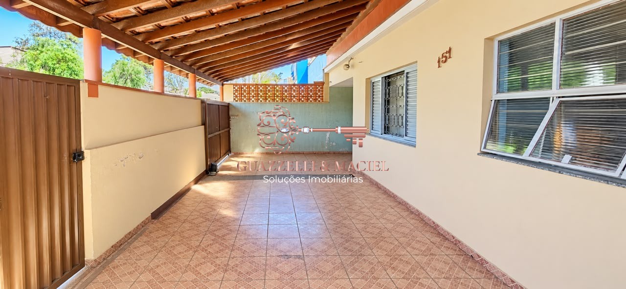 Casa em JARDIM BANDEIRANTES, SÃO ROQUE - Casa à venda em São Roque-SP, Jardim Bandeirantes: 3 quartos, 2 banheiros, 209m² de área. Venha conferir!