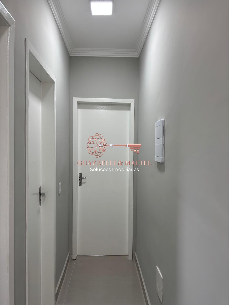 Apartamento em JARDIM GUAÇU, SÃO ROQUE - Venda de Apartamento Impecável em São Roque-SP, Jardim Guaçu: 2 Quartos, 1 Suíte, 1 Sala, 2 Banheiros, 1 Vaga de Garagem, 110m². - Foto 13
