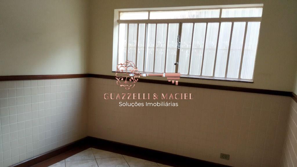 Casa em Jardim Meny, São Roque - Linda Casa, tanto para moradia como para montar consultórios, em frente ao Clube Grêmio Recreativo de São Roque! - Foto 3