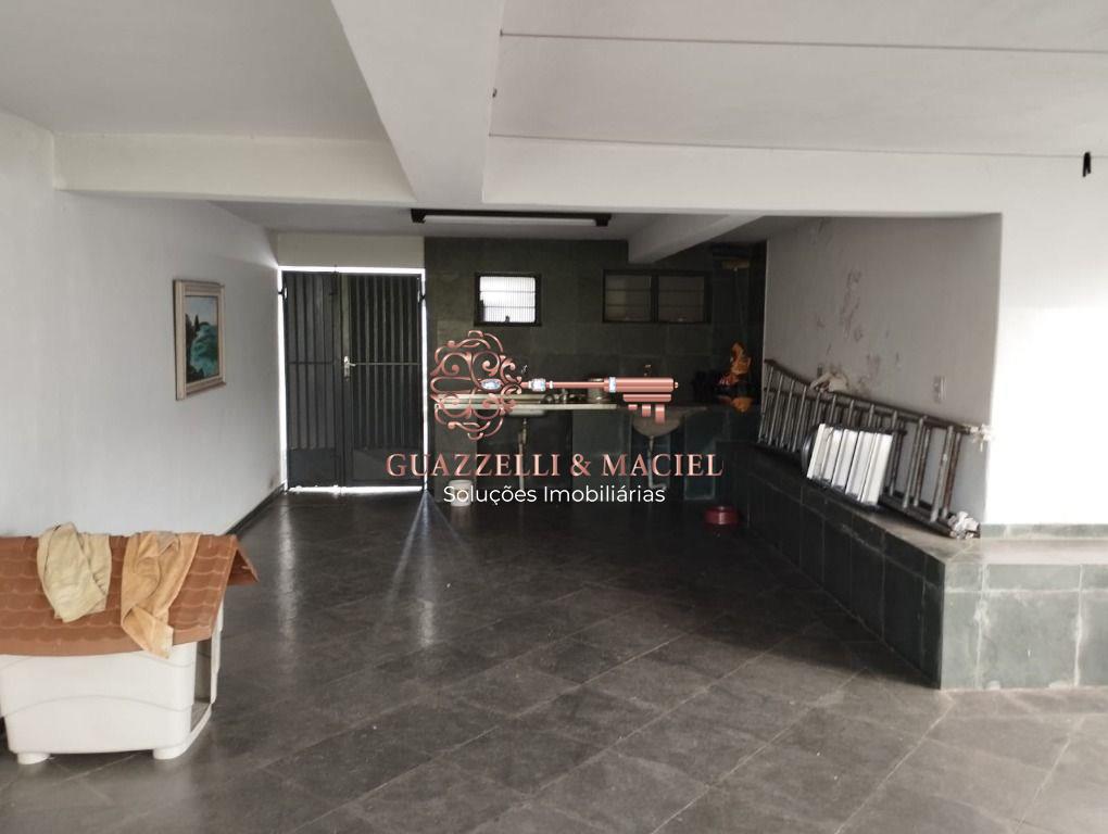 Casa em Centro, Mairinque - Imperdível oportunidade! Casa à venda em Mairinque-SP, no Centro, com 3 quartos, 1 suíte, 2 salas, 3 banheiros, 2 vagas de garagem e 220m². - Foto 6