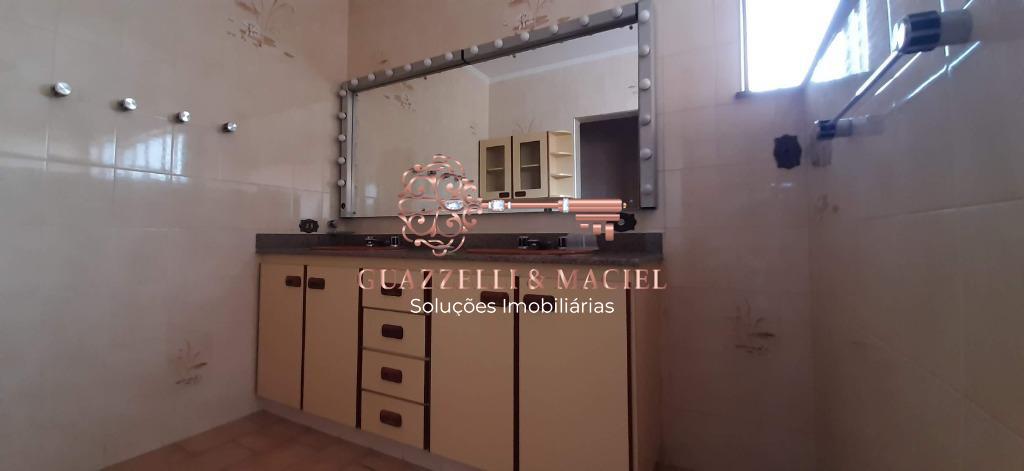 Casa em Vila Marques, São Roque - Casa para locação na Vila Marques, São Roque-SP: 4 quartos, 2 suítes, 2 salas, 3 banheiros, 6 vagas de garagem. - Foto 29