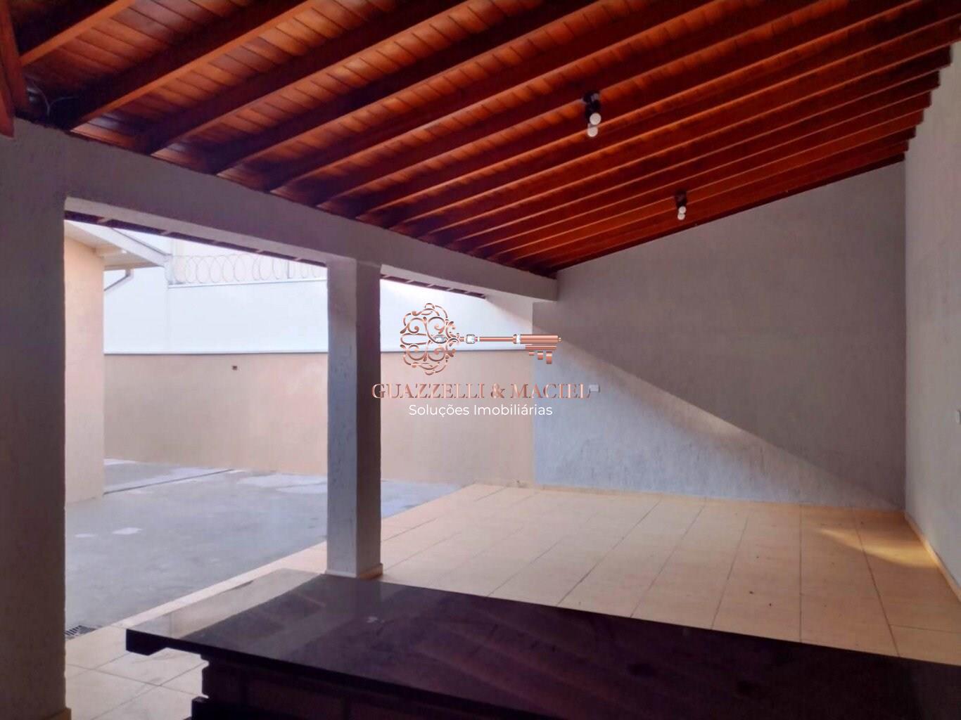 Casa em Centro, São Roque - Imperdível casa à venda em São Roque-SP, no Centro, com 3 quartos, 1 suíte, 2 salas, 2 banheiros, 2 vagas de garagem, 300m². - Foto 2