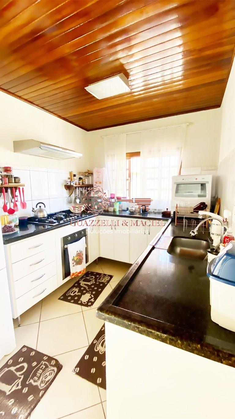 Casa em Marmeleiro, Mairinque - Imperdível oportunidade: Casa à venda em Mairinque-SP, bairro Marmeleiro, 2 quartos, 1 suíte, 2 salas, 3 banheiros, 4 vagas de garagem, 179 m². - Foto 29