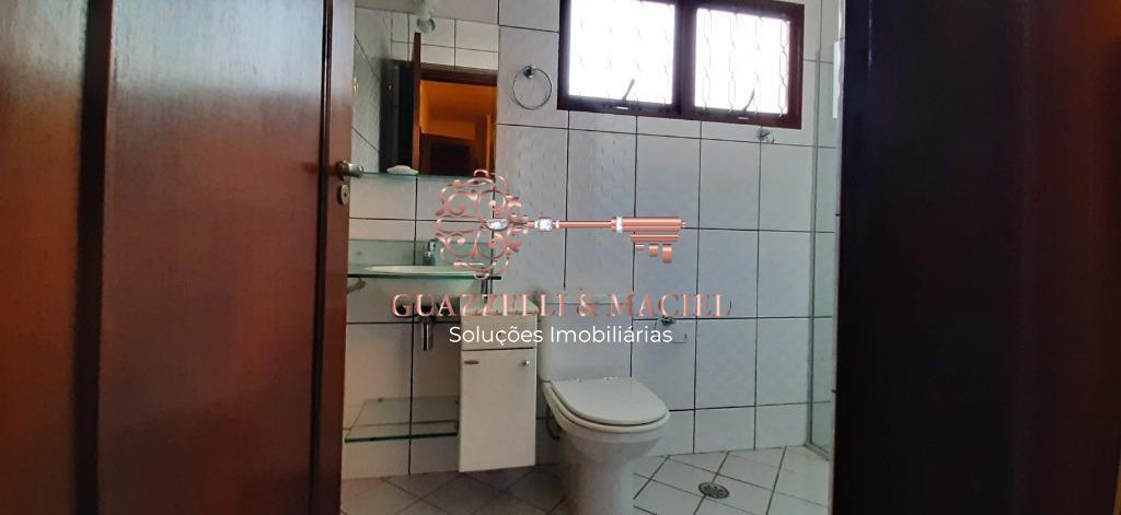 Casa em Vila Marques, São Roque - Casa para locação na Vila Marques, São Roque-SP: 4 quartos, 2 suítes, 2 salas, 3 banheiros, 6 vagas de garagem. - Foto 16