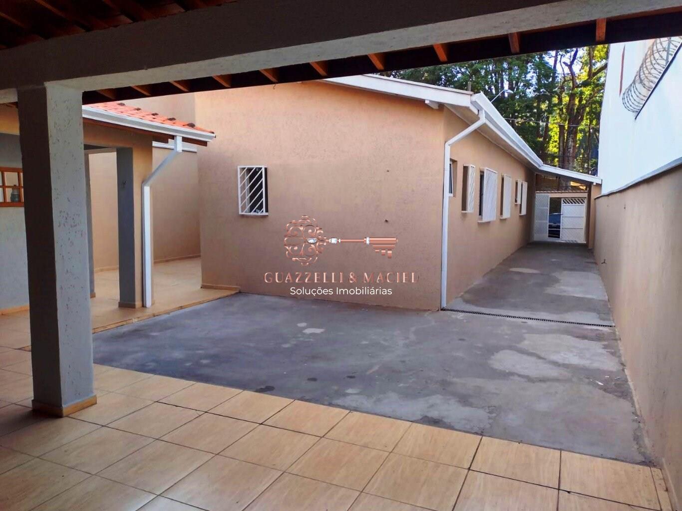 Casa em Centro, São Roque - Imperdível casa à venda em São Roque-SP, no Centro, com 3 quartos, 1 suíte, 2 salas, 2 banheiros, 2 vagas de garagem, 300m². - Foto 1