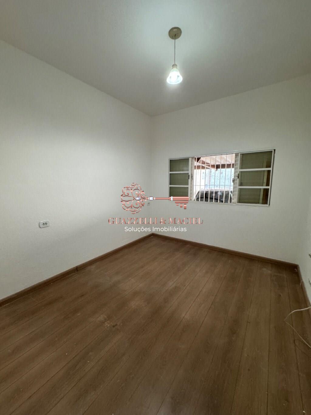 Casa em Centro, São Roque - Casa à venda no Centro de São Roque-SP com 2 quartos, 1 sala, 1 banheiro e 4 vagas de garagem! - Foto 3
