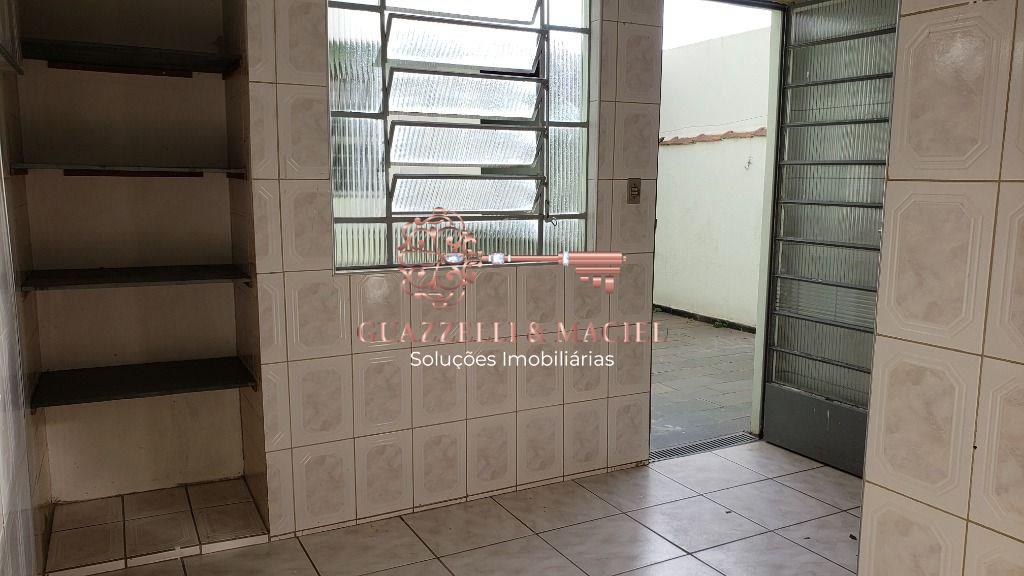 Amplo Sobrado em �tima Localiza��o em S�o Roque!