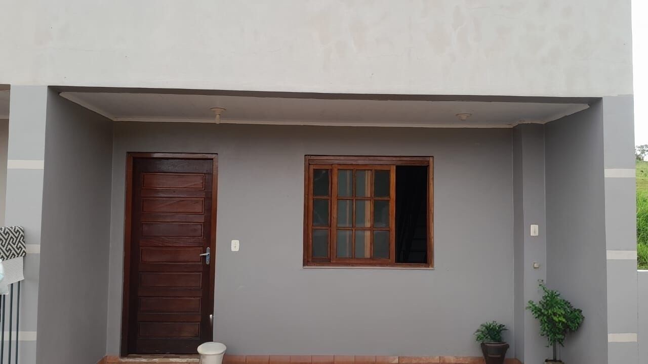 Casa de Condomínio à venda com 2 quartos, 62m² - Foto 1