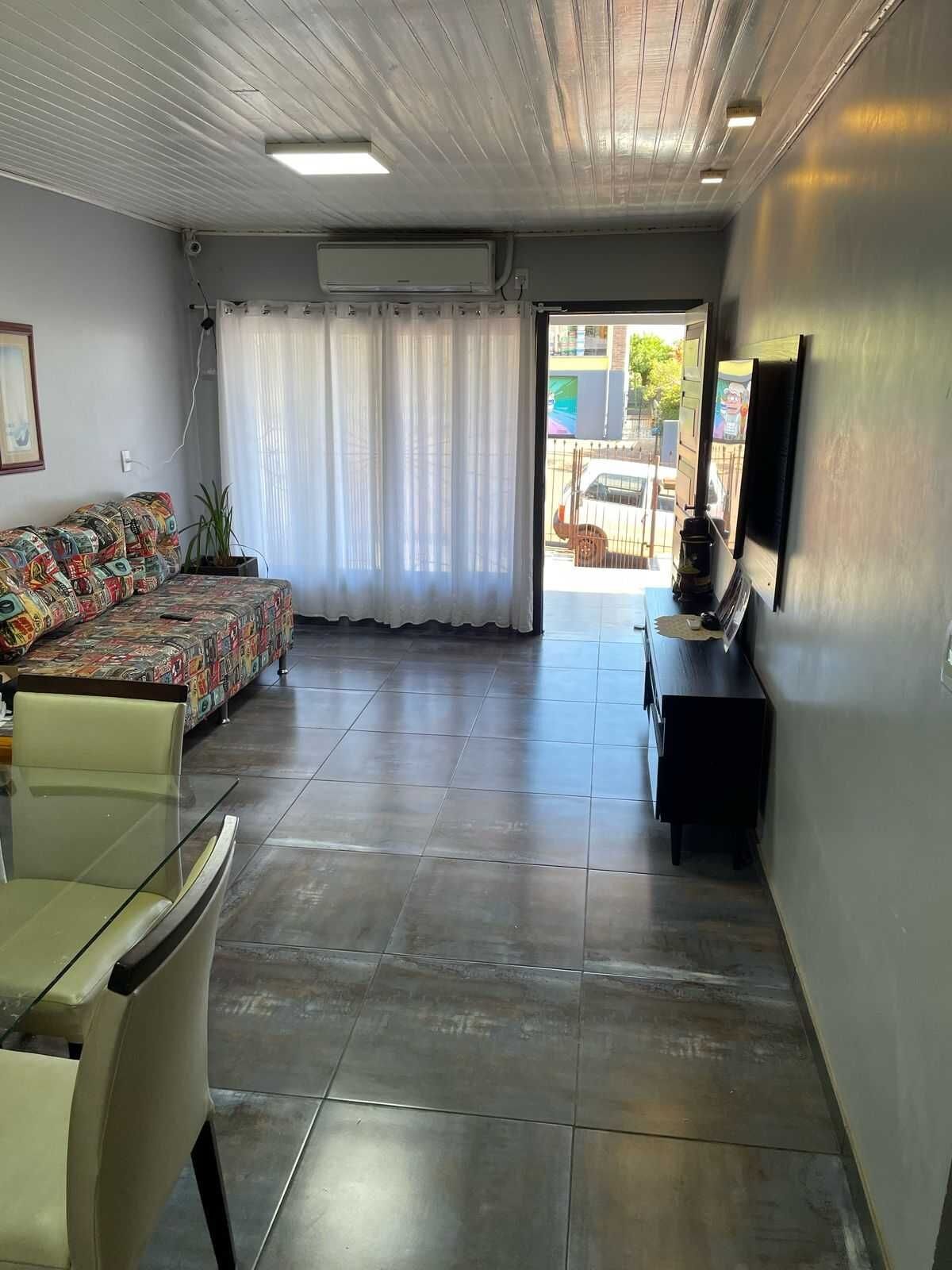 Casa à venda com 3 quartos, 100m² - Foto 4