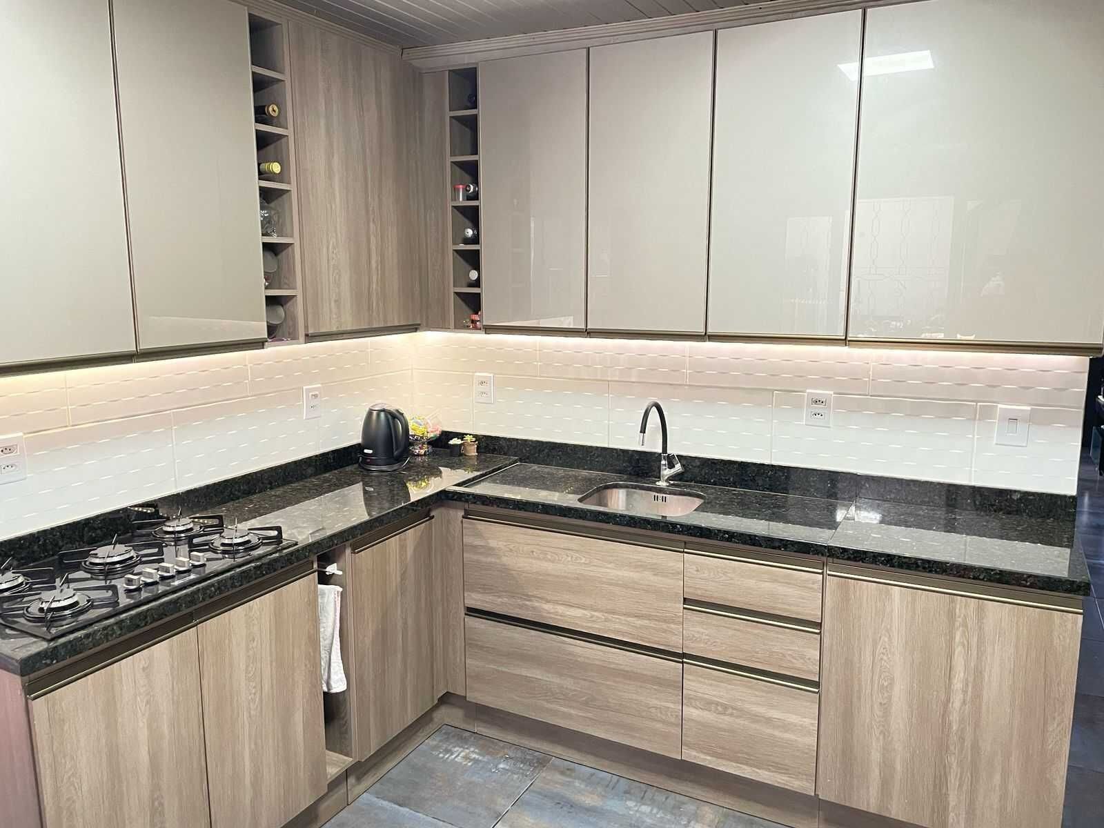 Casa à venda com 3 quartos, 100m² - Foto 14