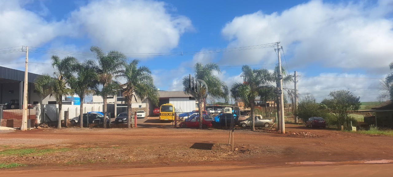 Casa Industrial de 3 quartos com 1 suíte e galpão na área industrial em Selbach-RS - Ers-223