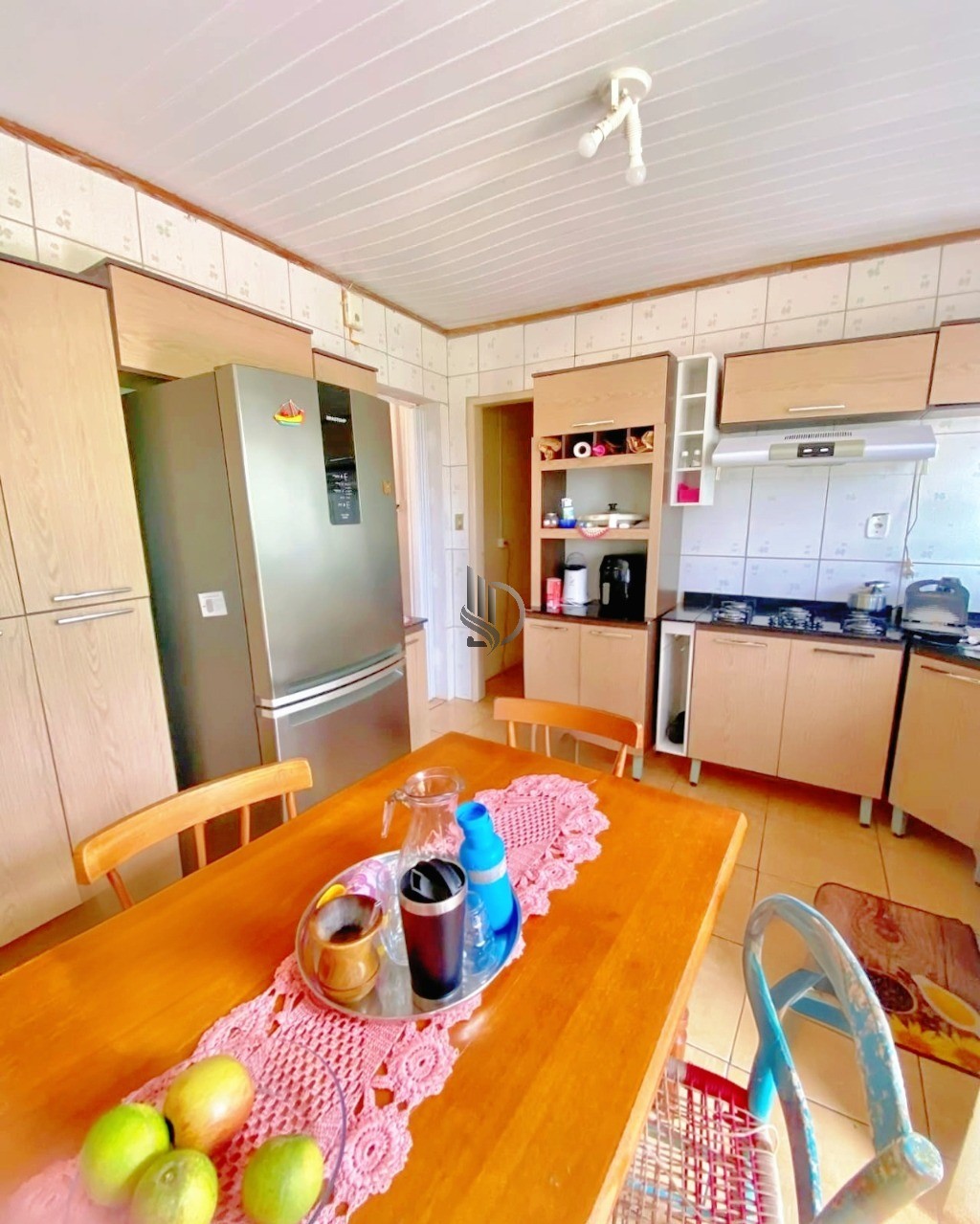 Casa à venda com 3 quartos, 100m² - Foto 2