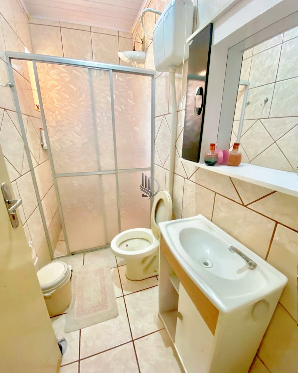 Casa à venda com 3 quartos, 100m² - Foto 4