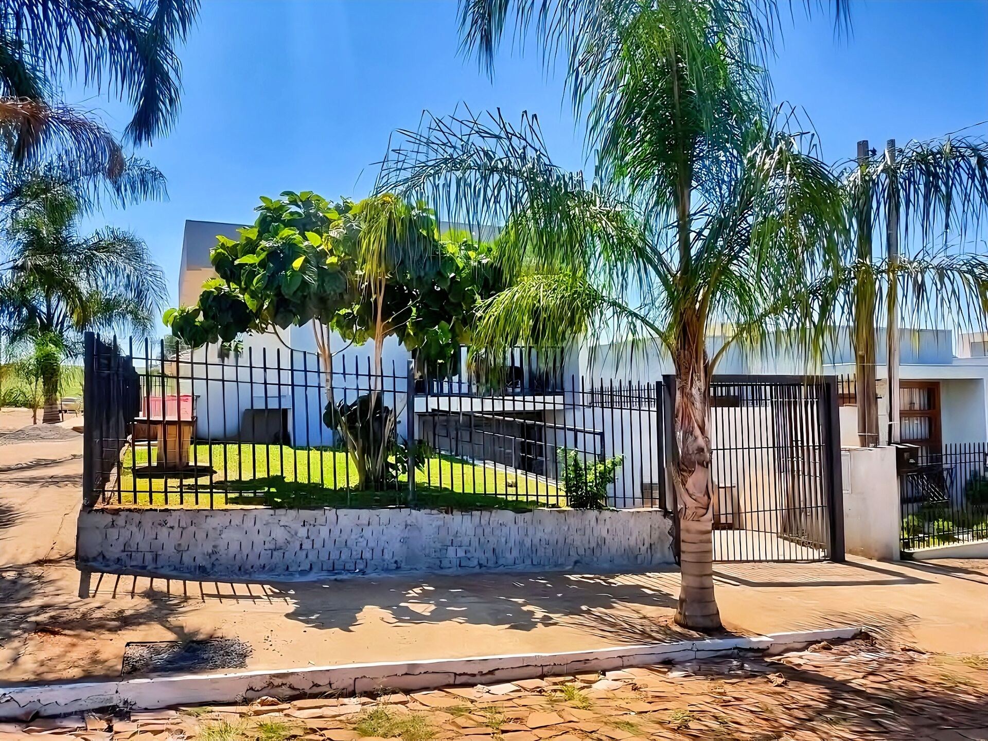 Casa à venda com 1 quarto, 200m² - Foto 8