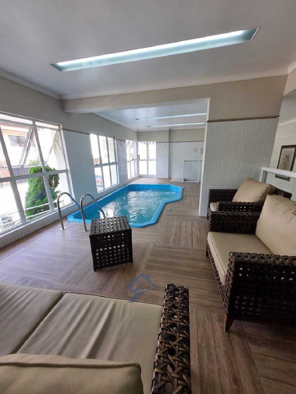 Apartamento à venda com 2 quartos, 86m² - Foto 31