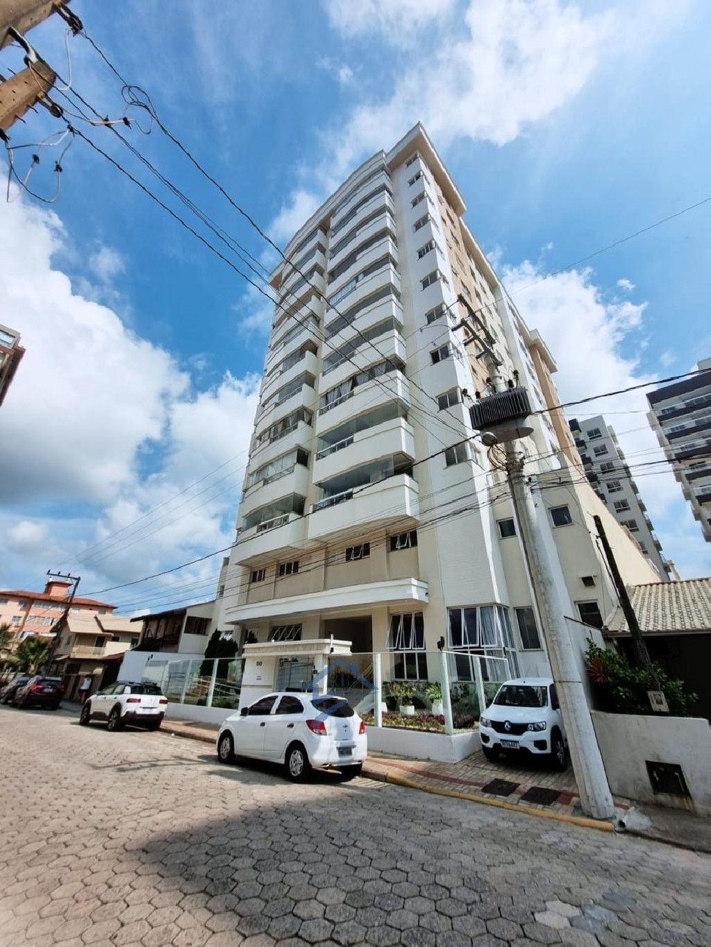Apartamento à venda com 2 quartos, 86m² - Foto 3