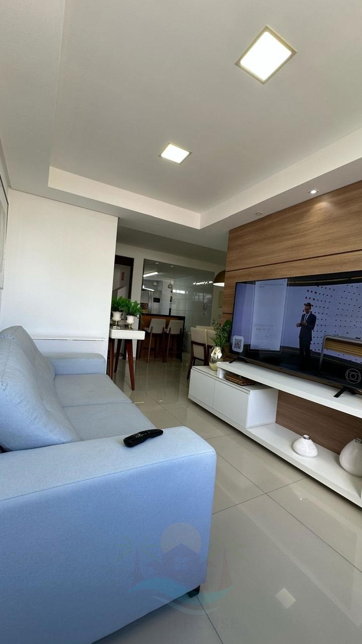 Apartamento à venda com 2 quartos, 72m² - Foto 2