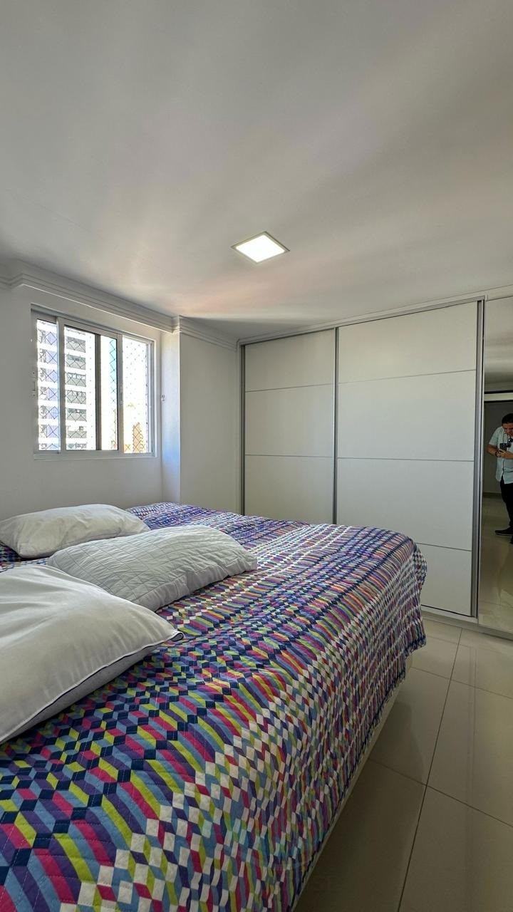 Apartamento à venda com 2 quartos, 72m² - Foto 11