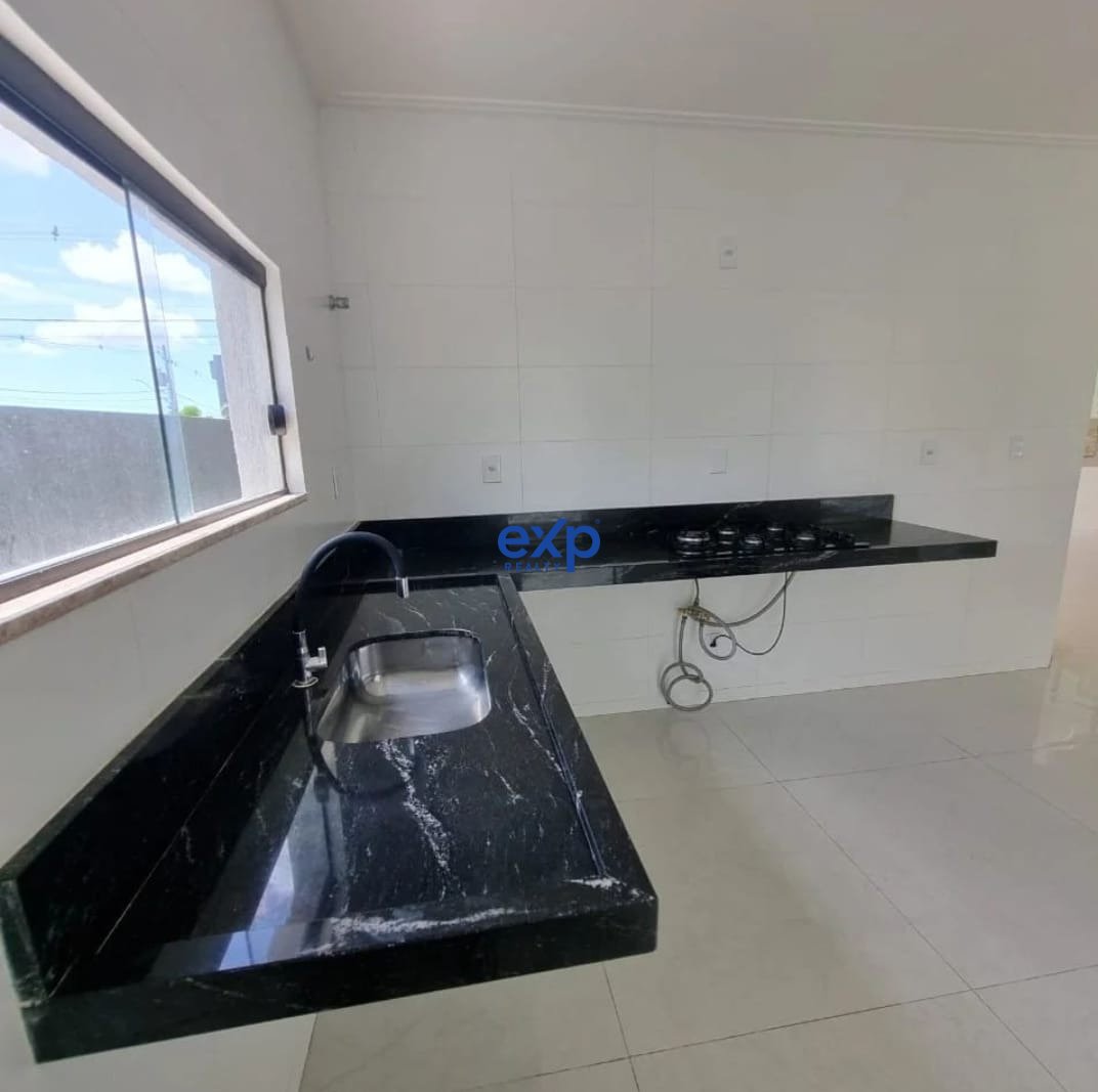 Casa à venda com 4 quartos, 204m² - Foto 4