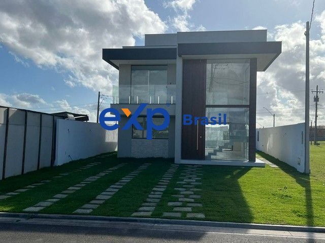 Casa à venda com 4 quartos, 180m² - Foto 1