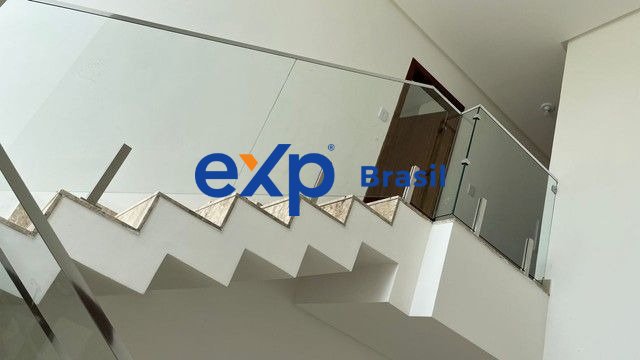 Casa à venda com 4 quartos, 180m² - Foto 8