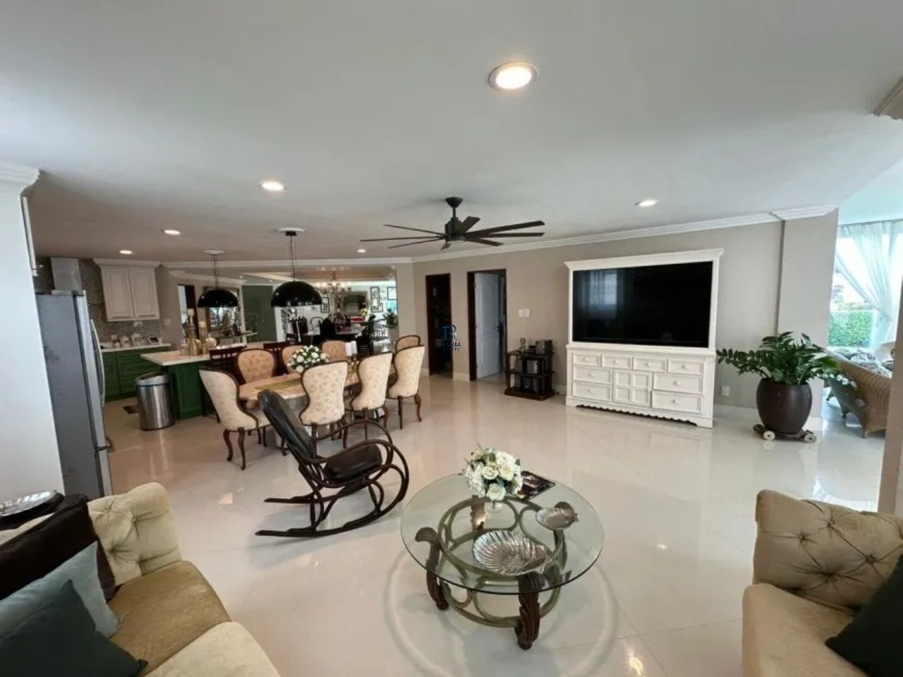 Casa à venda e aluguel com 6 quartos - Foto 9