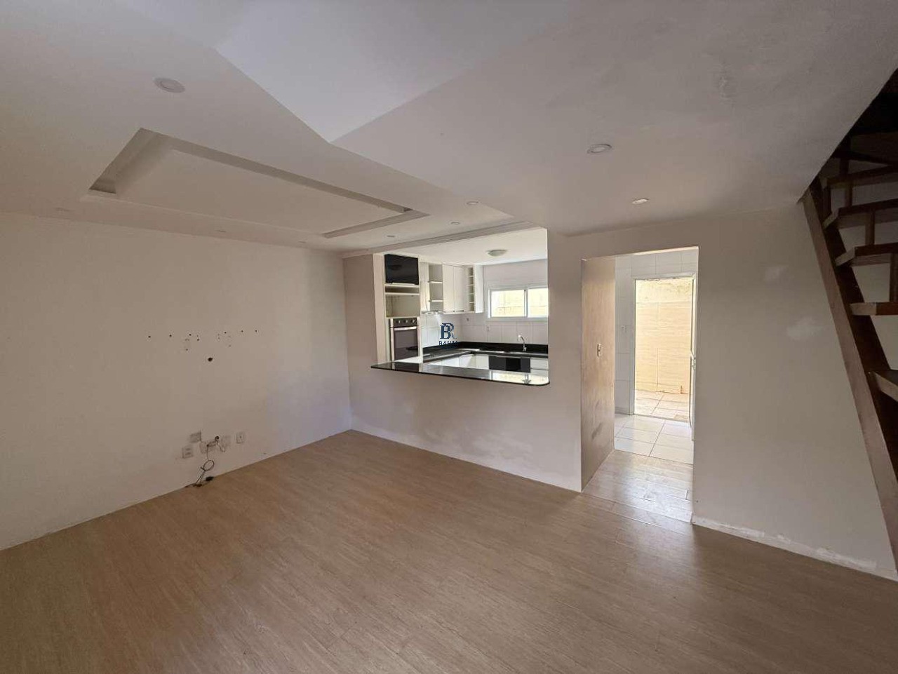 Casa à venda com 2 quartos, 84m² - Foto 3