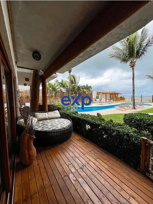 Casa à venda com 3 quartos, 204m² - Foto 1