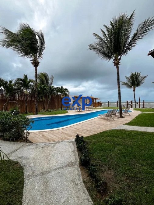 Casa à venda com 3 quartos, 204m² - Foto 2