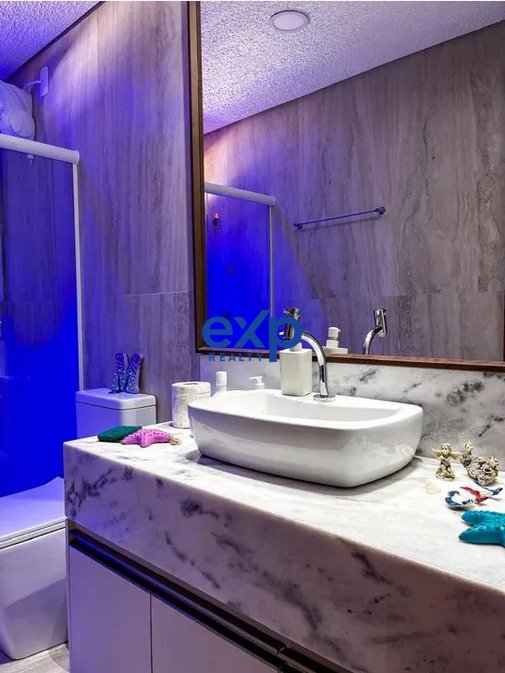 Casa à venda com 3 quartos, 204m² - Foto 8