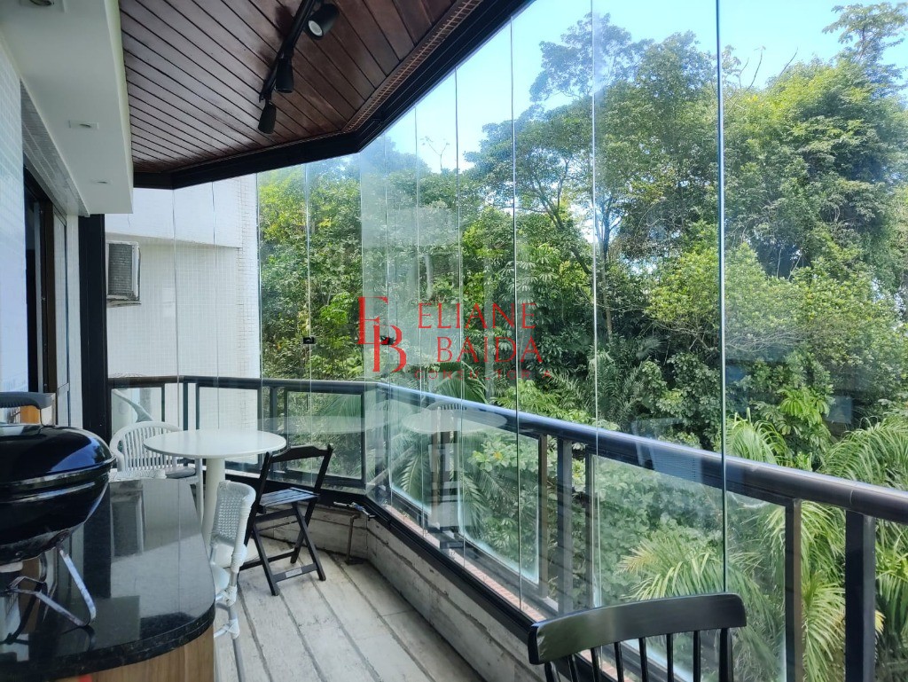 Apartamento, 3 quartos, 214 m² - Foto 1