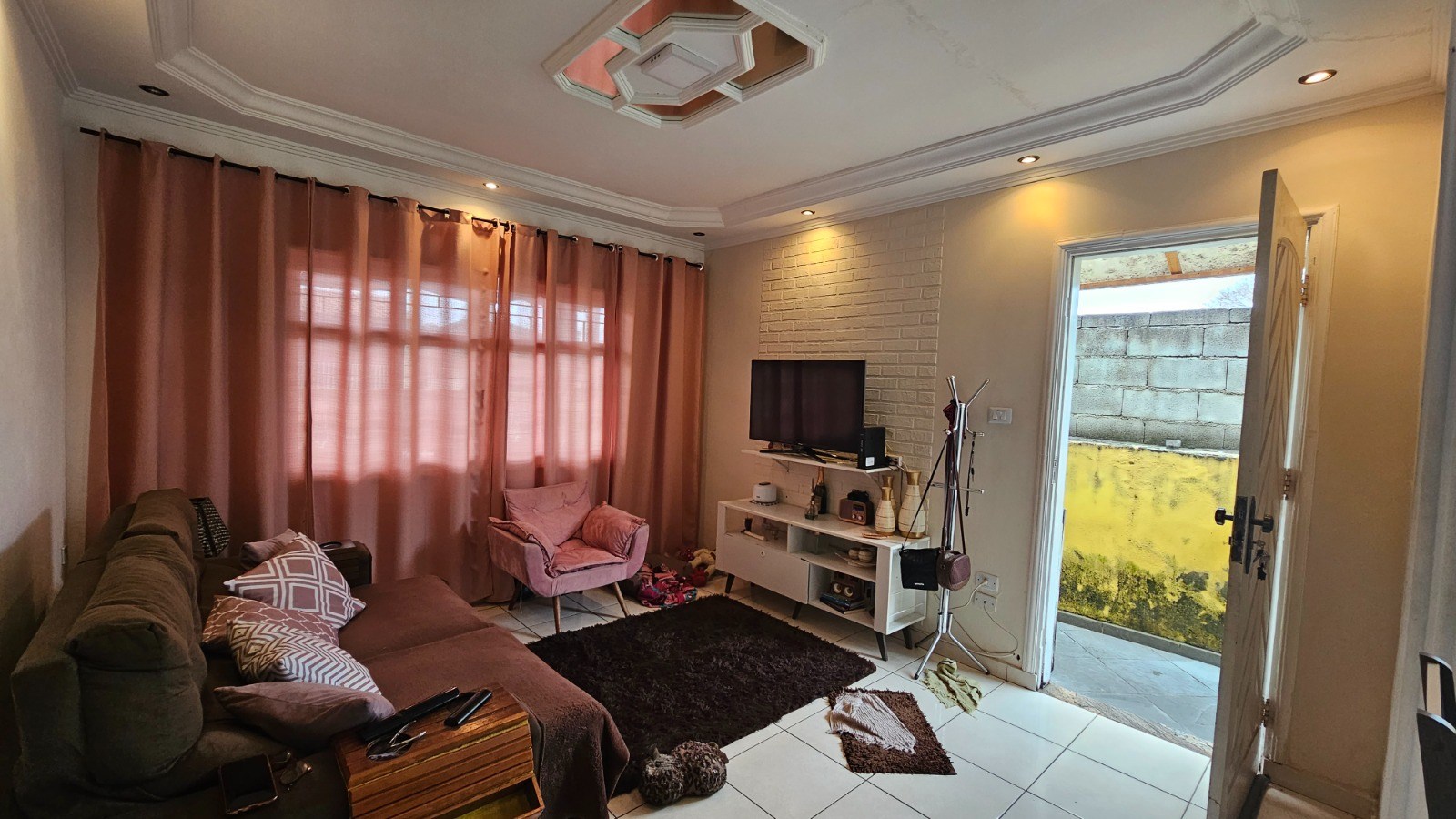 Casa, 3 quartos, 185 m² - Foto 1