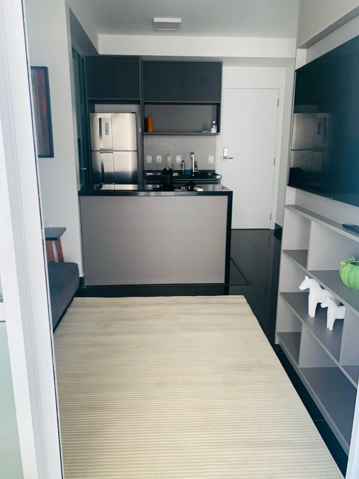 Apartamento à venda com 1 quarto, 49m² - Foto 16