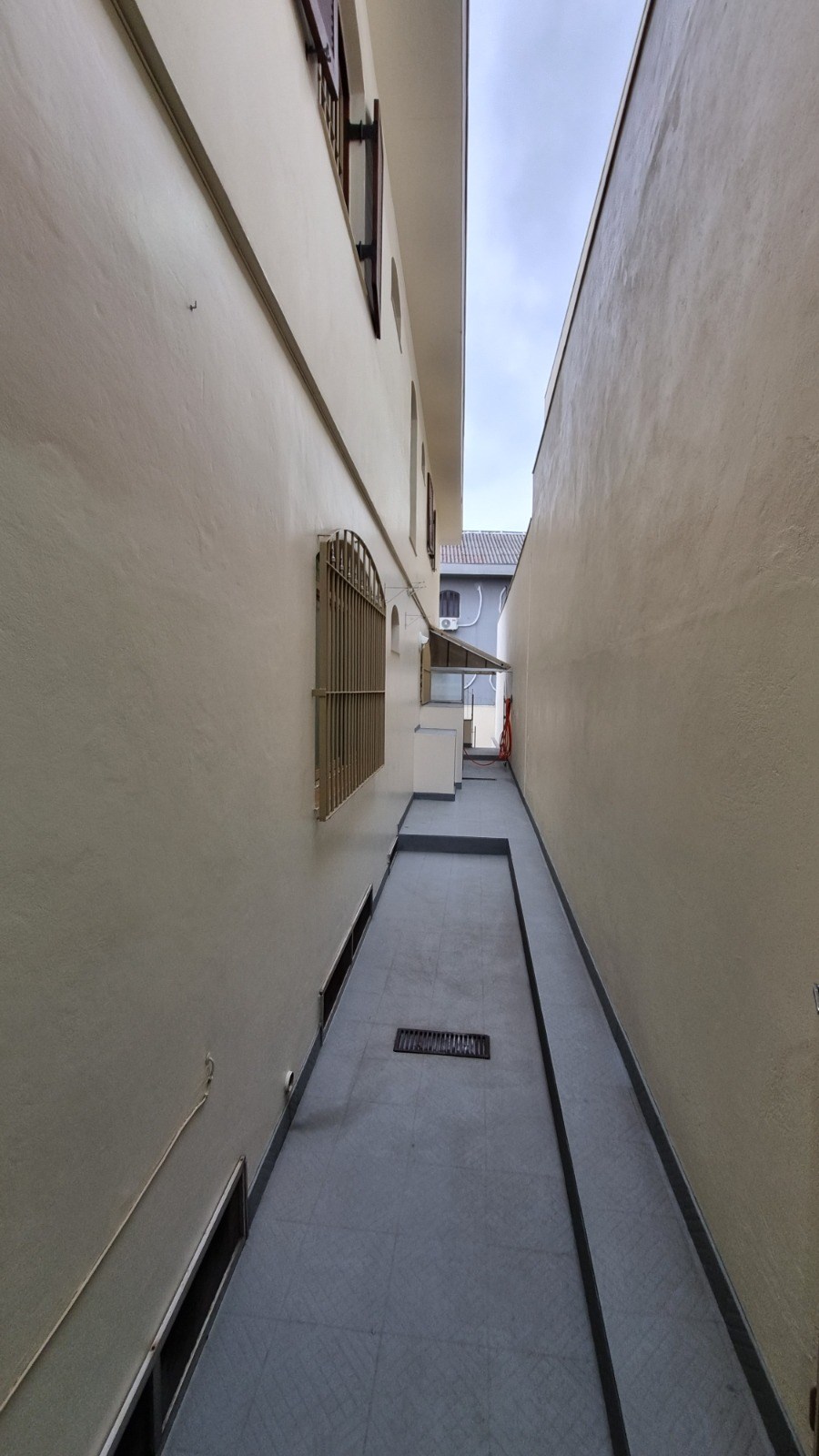 Casa, 5 quartos, 248 m² - Foto 1