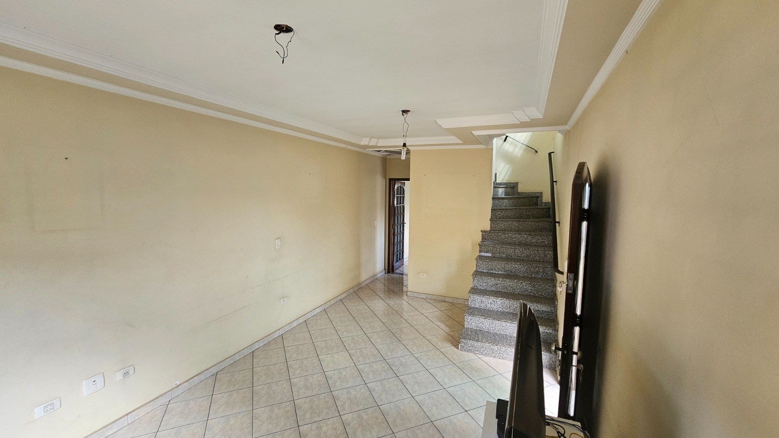 Casa à venda com 3 quartos, 170m² - Foto 2