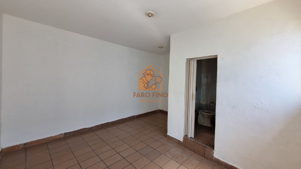 Casa à venda com 3 quartos, 150m² - Foto 2