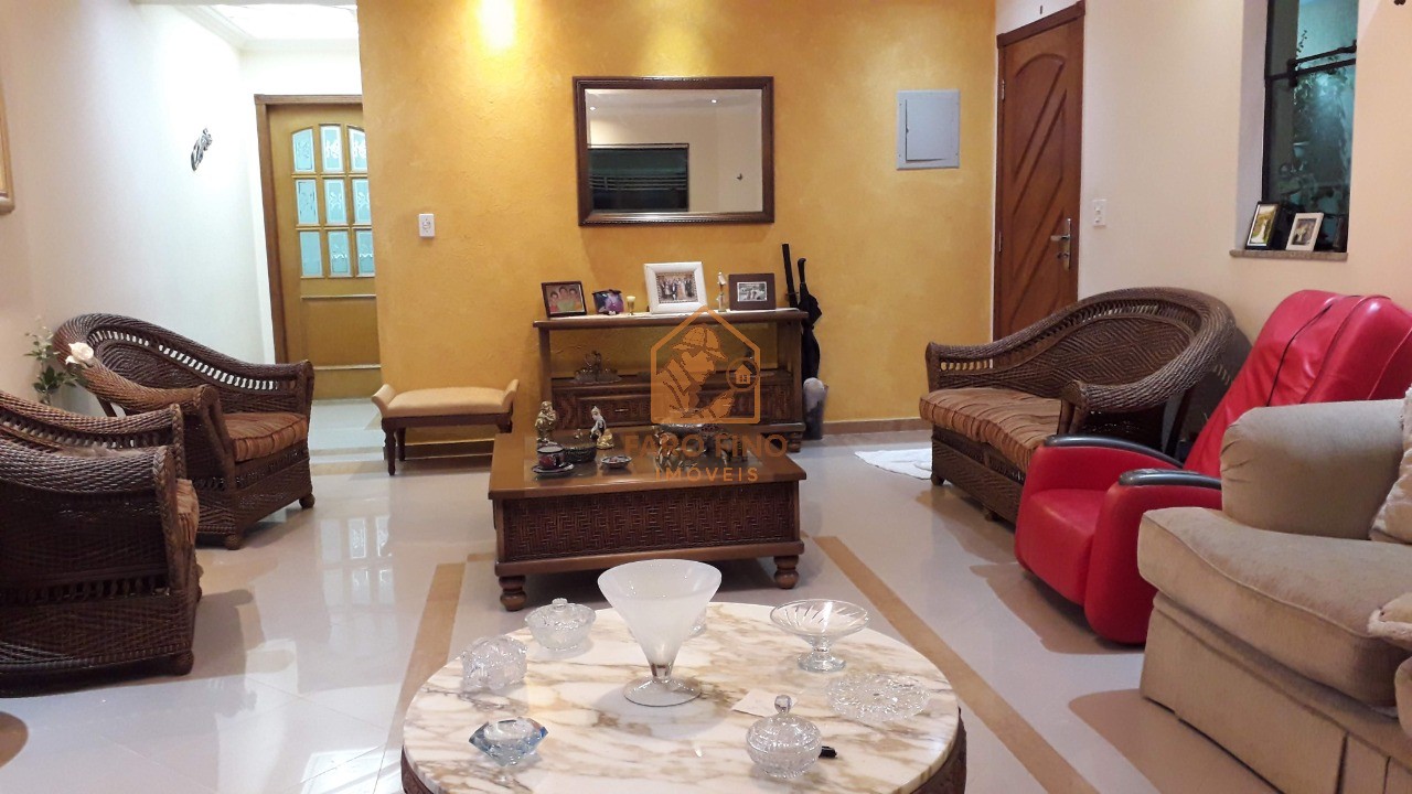 Casa à venda com 4 quartos, 550m² - Foto 3
