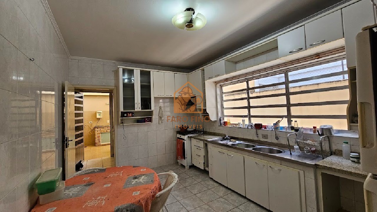 Casa, 4 quartos, 241 m² - Foto 3