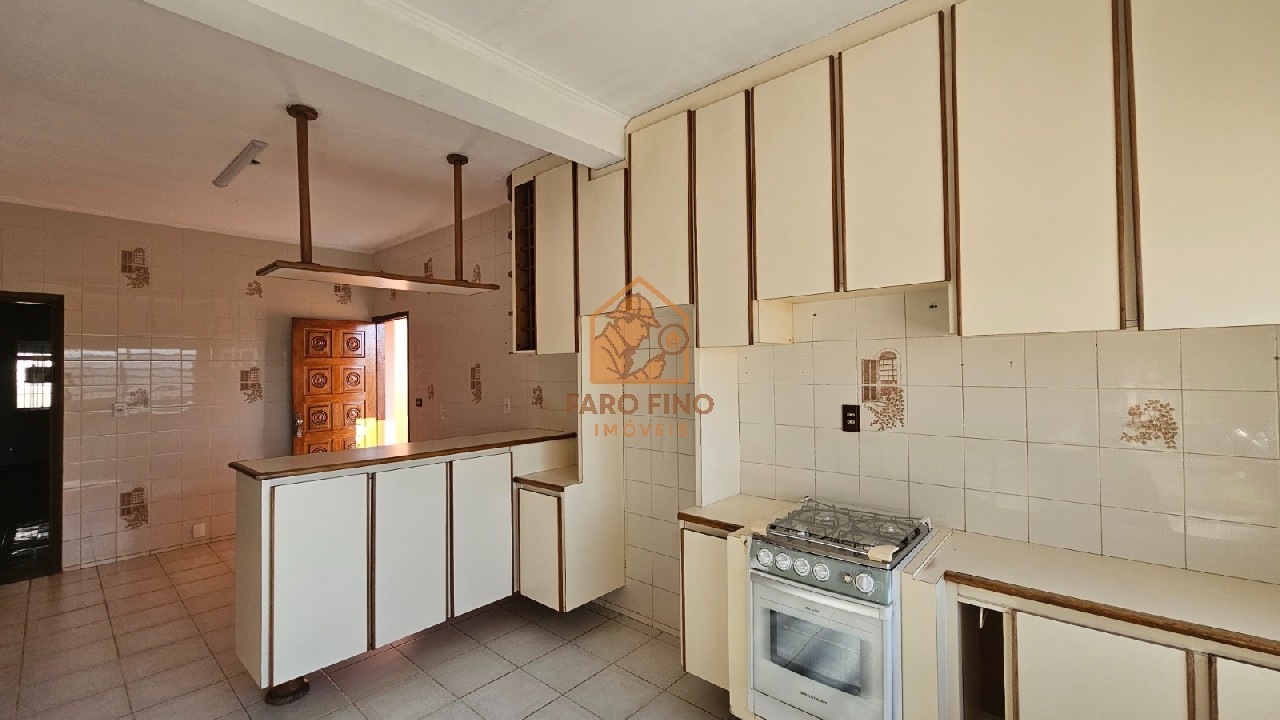 Casa, 3 quartos, 225 m² - Foto 13