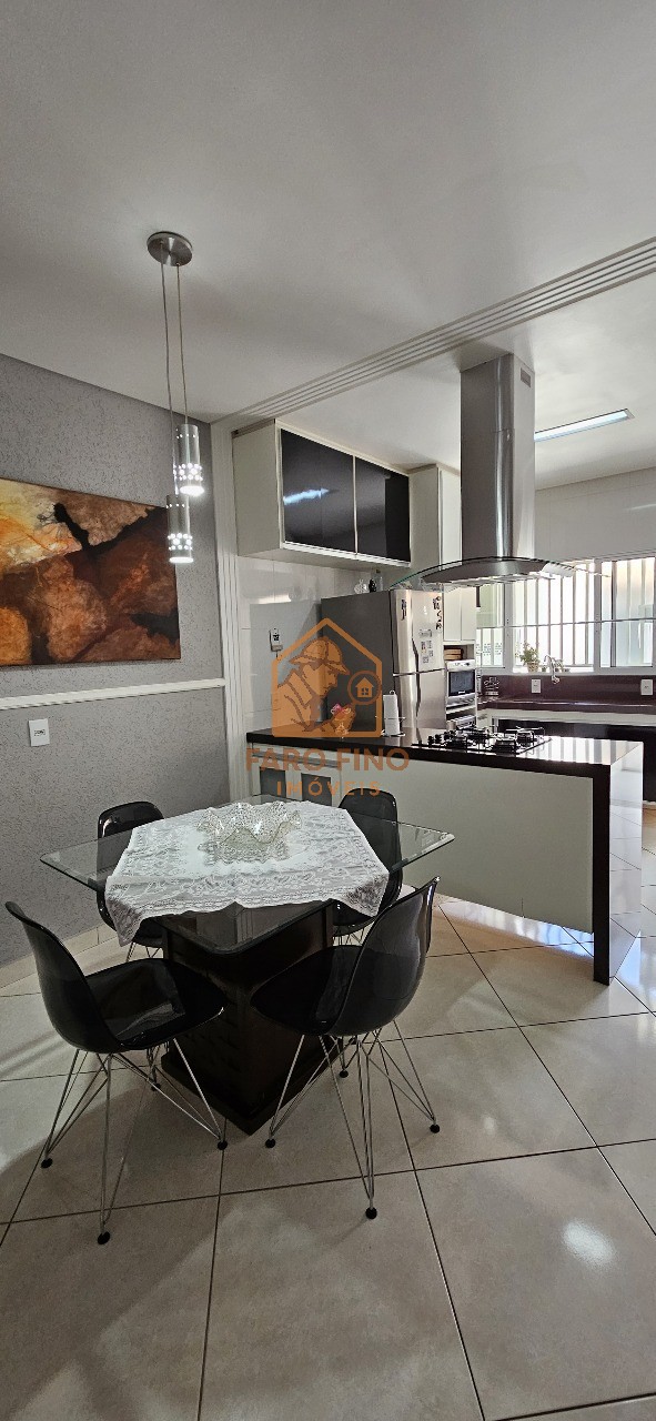 Casa, 3 quartos, 110 m² - Foto 1