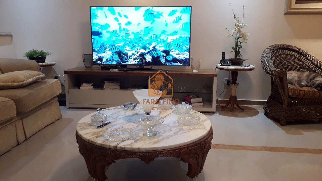 Casa à venda com 4 quartos, 550m² - Foto 5