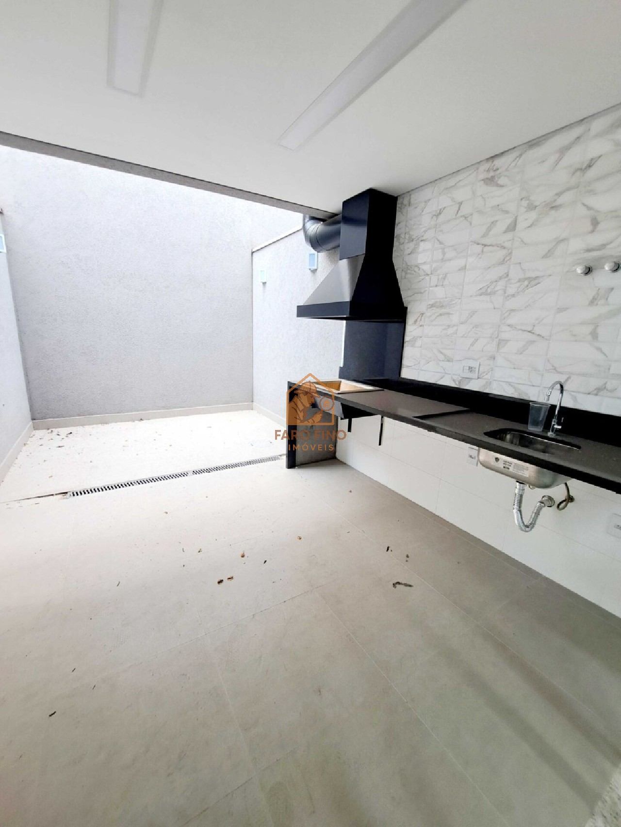 Casa à venda com 3 quartos, 160m² - Foto 14
